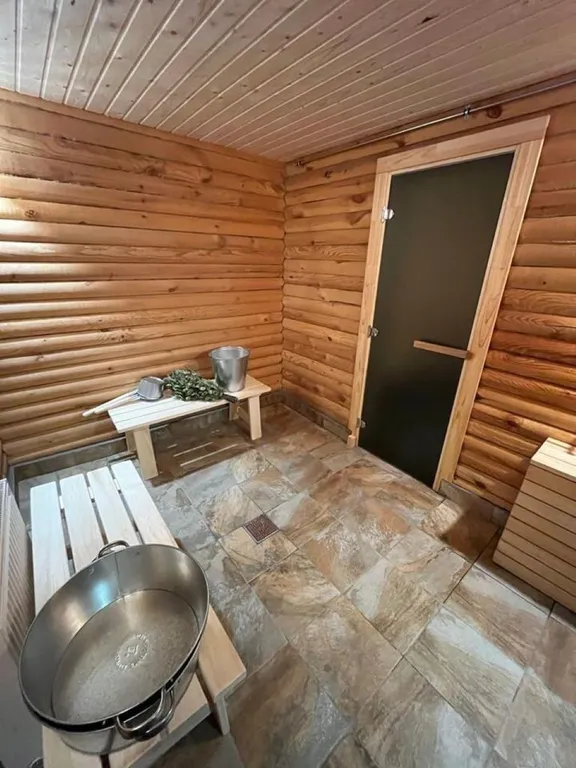 Уютный, современный домик в стиле а-фрейм