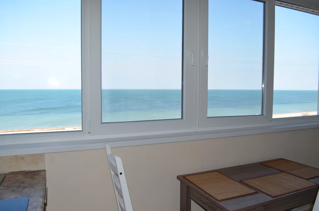 Комната с видом на море со всеми удобствами и отдельным входом