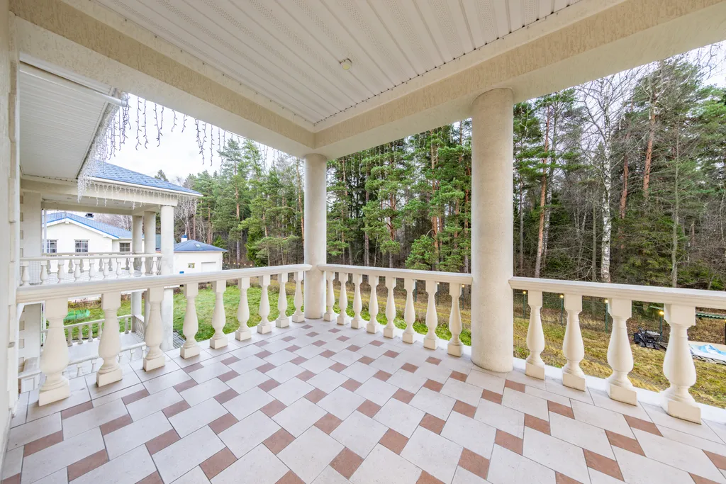 Просторный коттедж с бильярдом и сауной