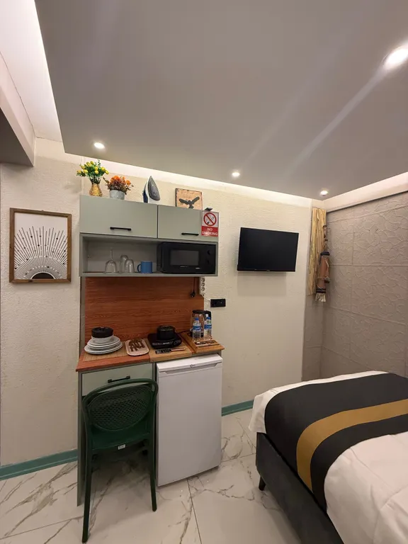 Компактная и чистая студия рядом со станцией метро Таксим