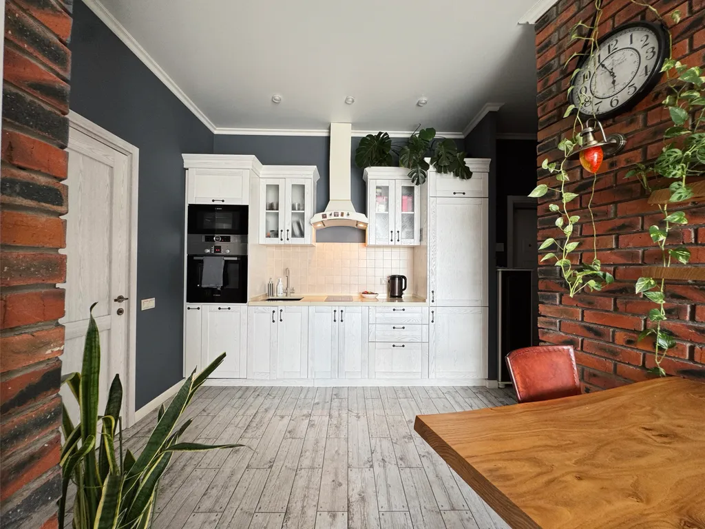 Видовая квартира c камином