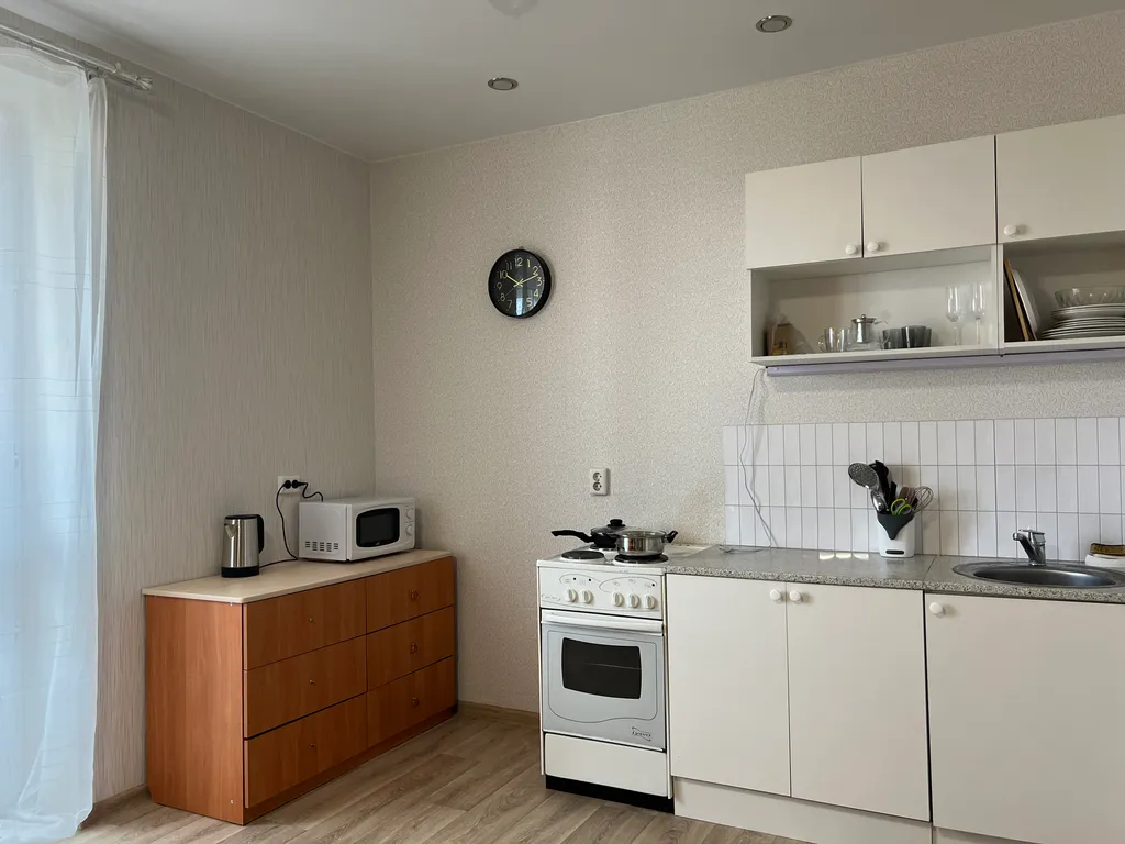 Квартира Студия у трц Кристалл — аренда посуточно в Тюмень