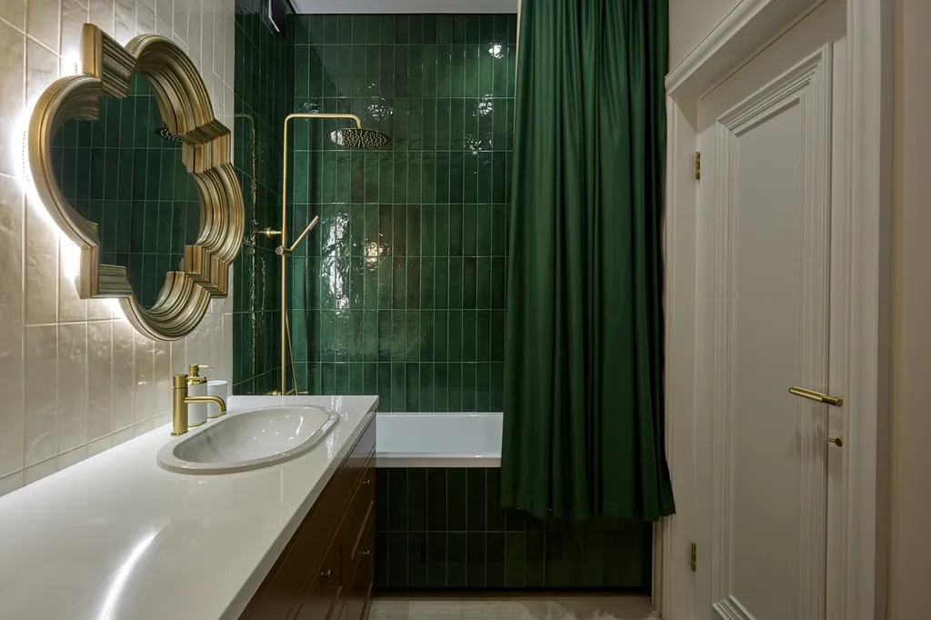 Уникальные яркие дизайнерские апартаменты