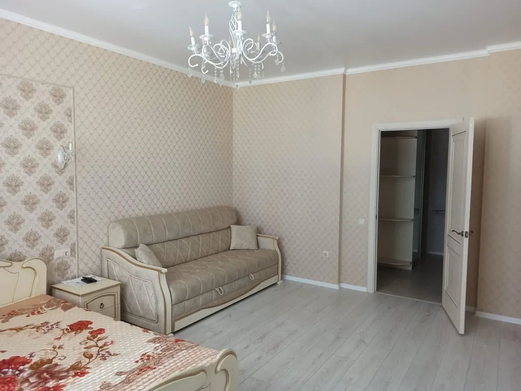 Рядом с детской краевой больницей