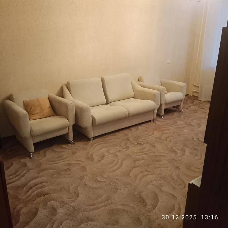 Уютная 2-комнатная, в спальном районе города, всё в шаговой доступности