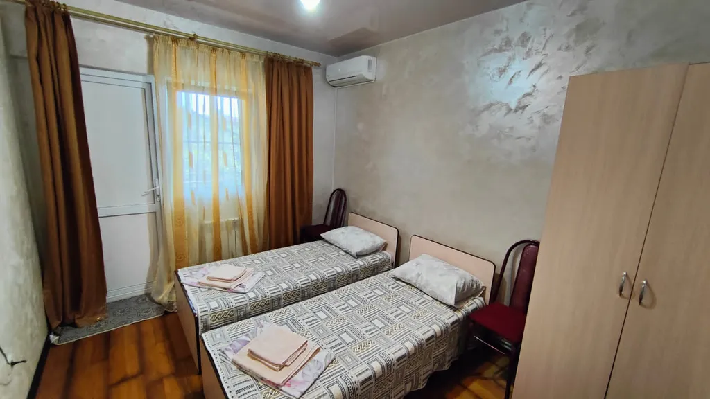 Чистые и уютные номера в 5-7 минутах ходьбы до моря