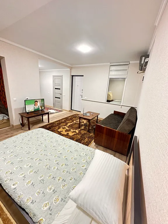 Апартамент с садом