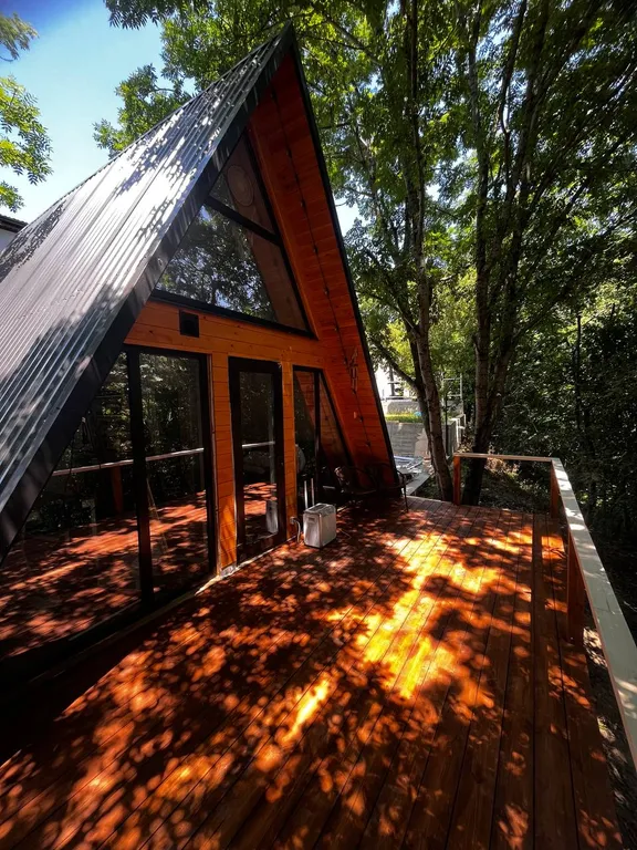 Домик с видом на лес