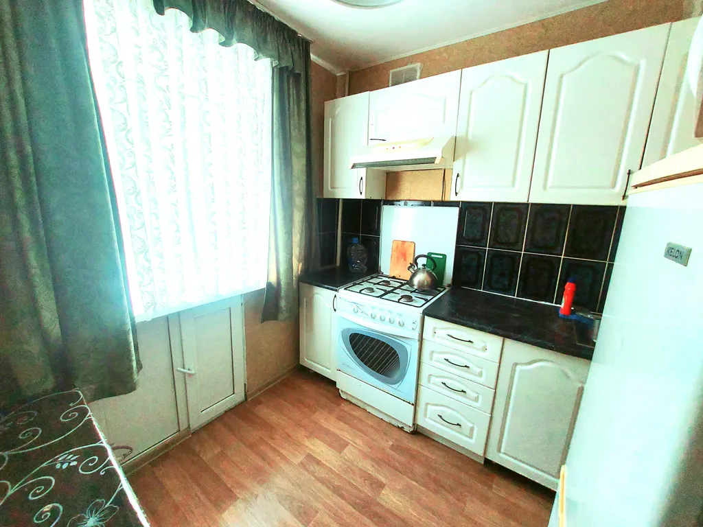 Центр города рядом площадь Ленина