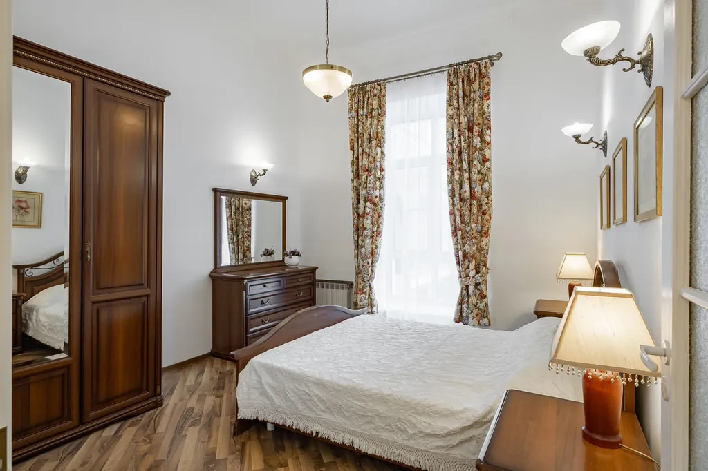 Атмосферная двухуровневая квартира с парковкой у Эрмитажа