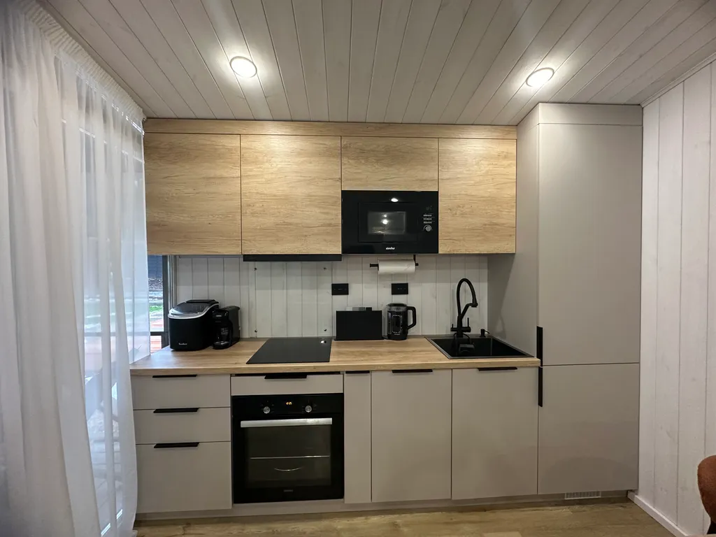 Дом на опушке леса с баней и чаном