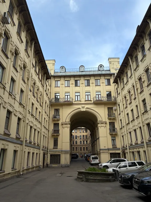 Квартира Квартира в доме-памятнике — Санкт-Петербург