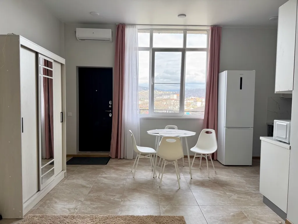 Коттедж Коттедж Уютный таунхаус с террасой и парковкой — Сочи