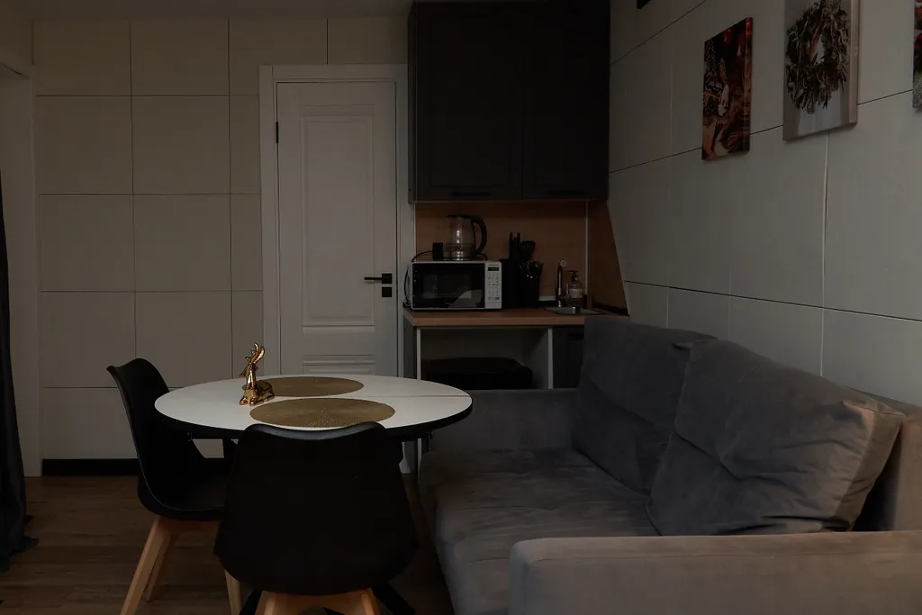 Двухкомнатный домик с купелью в 6 километрах от Мурманска, 17 километров от аэропорта