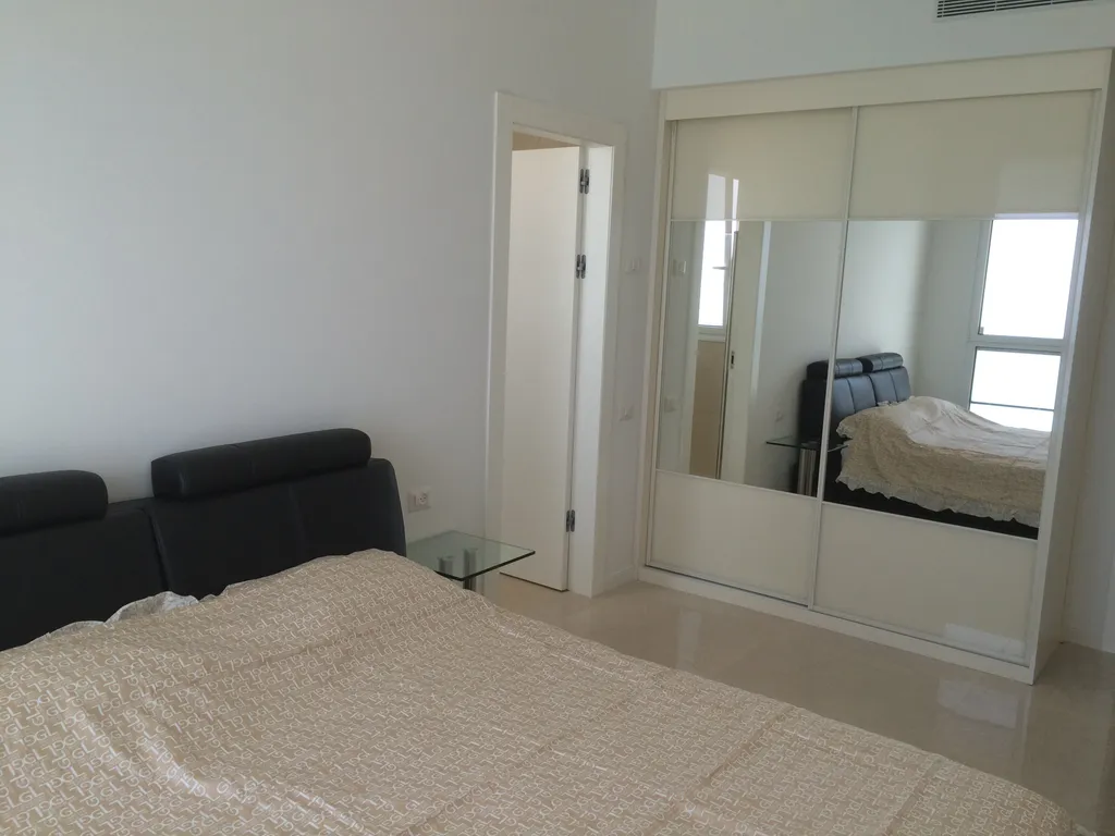 Пентхаус на берегу моря