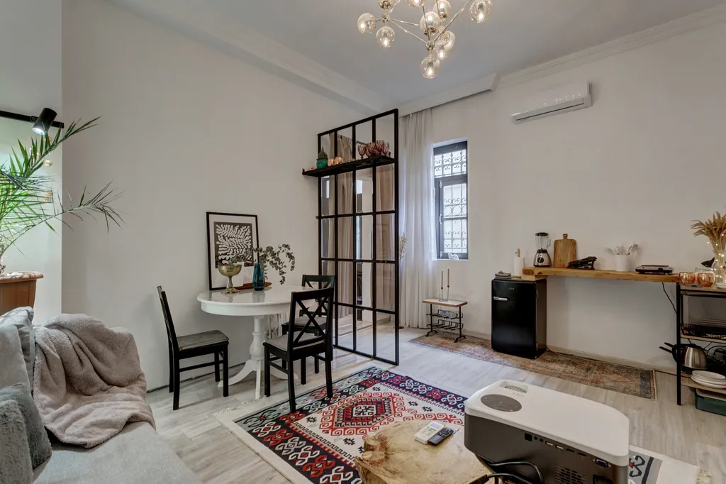 Душевная 2х комнатная квартира в самом сердце исторического Тбилиси.