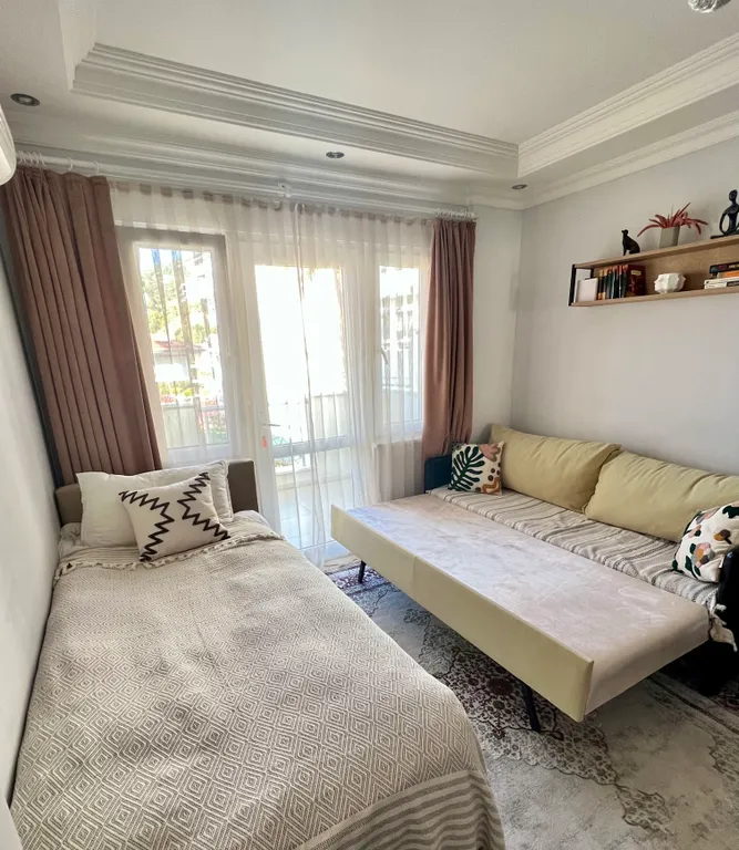 Элитная квартира с террасой и видом на море