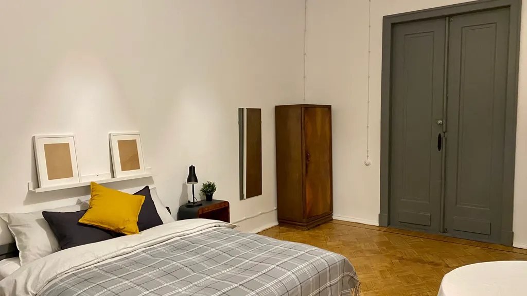 Квартира Большая комната с высокими потолками на Цветном — Москва