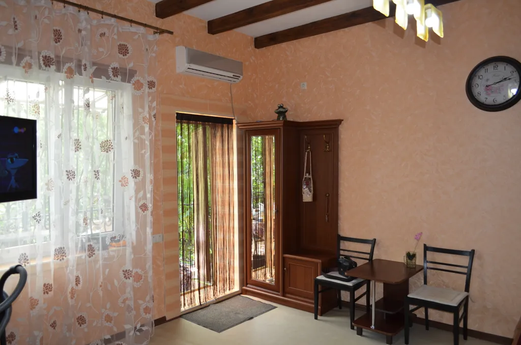 Коттедж 1-комнатный Дом — Евпатория