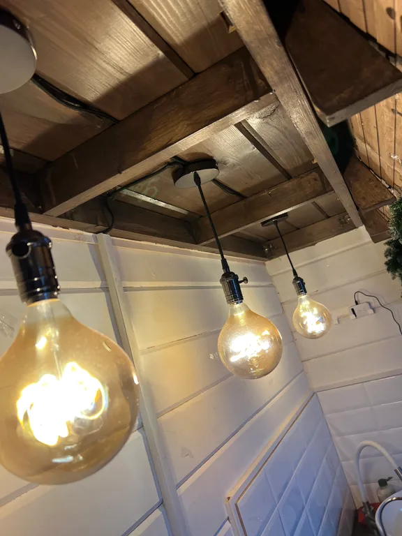 Коттедж Уютный домик с камином и кедровой бочкой на берегу озера — Лобня