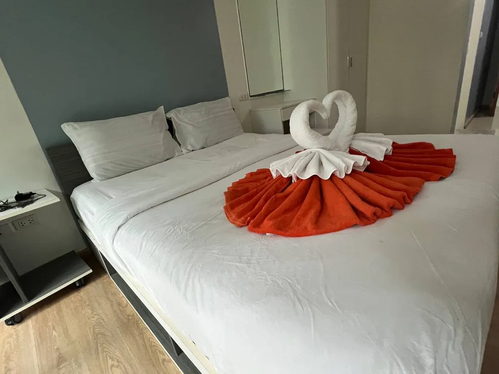 Ката Студия  после ремонта с отличным видом на сад в Ozone