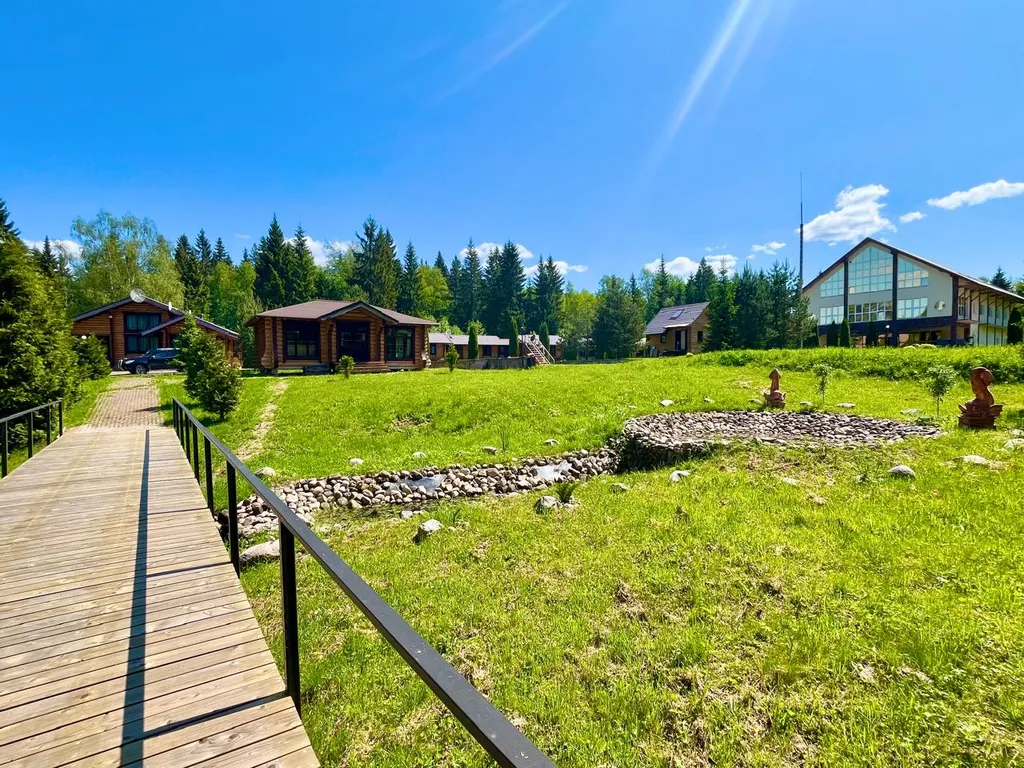 Бревенчатый коттедж Вип 1, 3 спальни на берегу озера Селигер