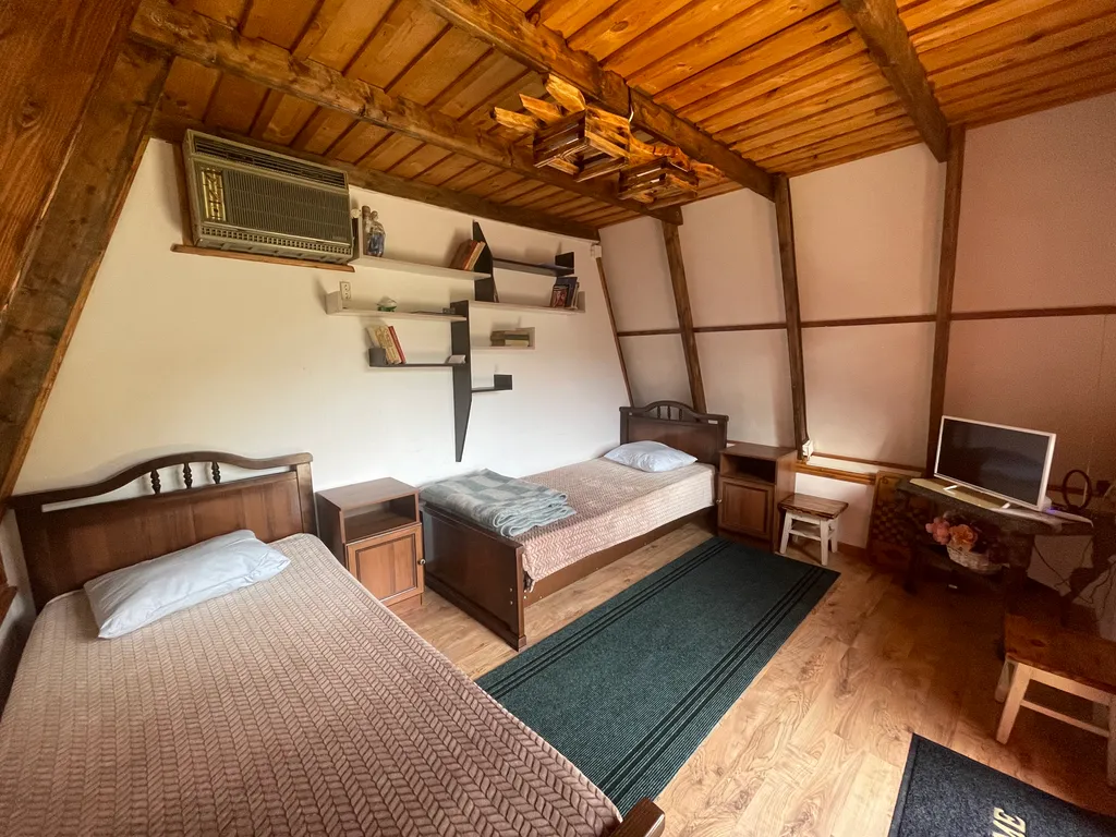 Уютные домики с видом на водохранилище