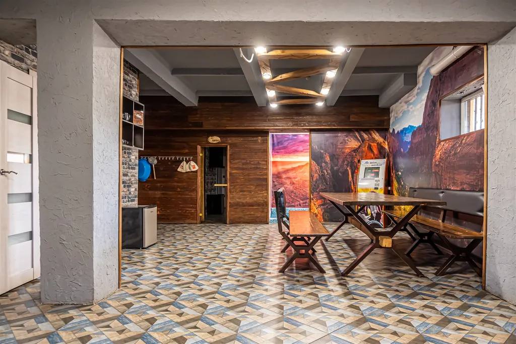 Большой дом с баней, бассейном, мангалом и парковкой