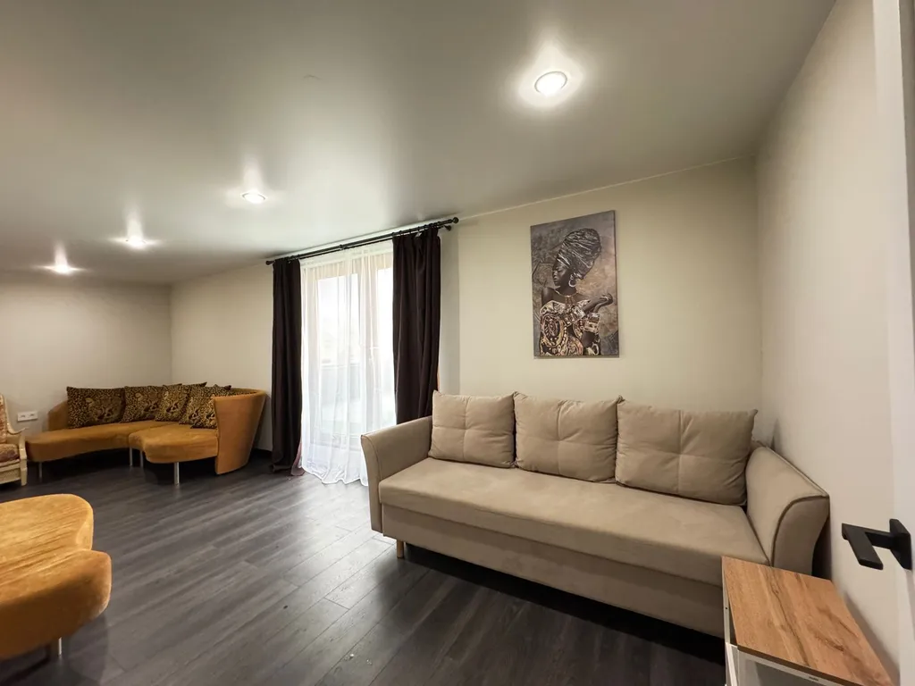 Дом с баней и теплым бассейном