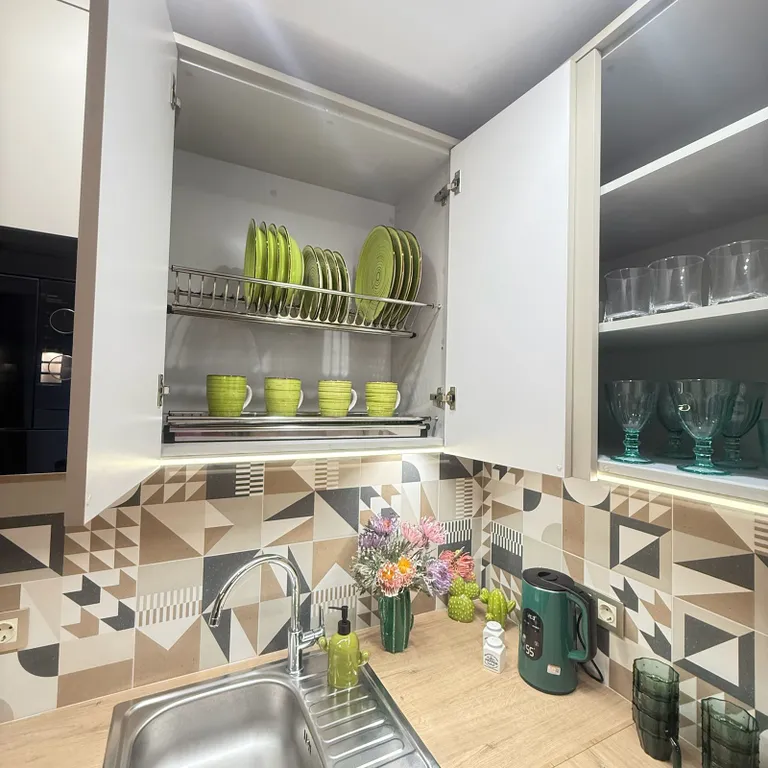 Новая квартира, со стильным интерьером, рядом с канатной дорогой