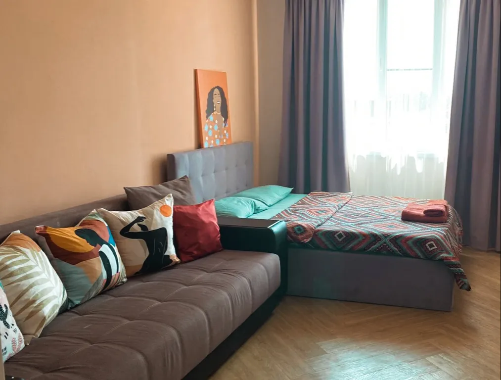 Квартира Яркая студия в ЖК Резидент — аренда посуточно в Адлер