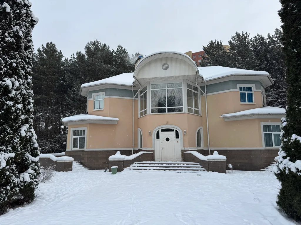 10-комнатный Дом