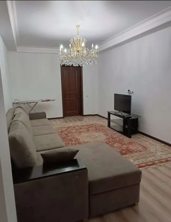 Двухкомнатная квартира недалеко от моря