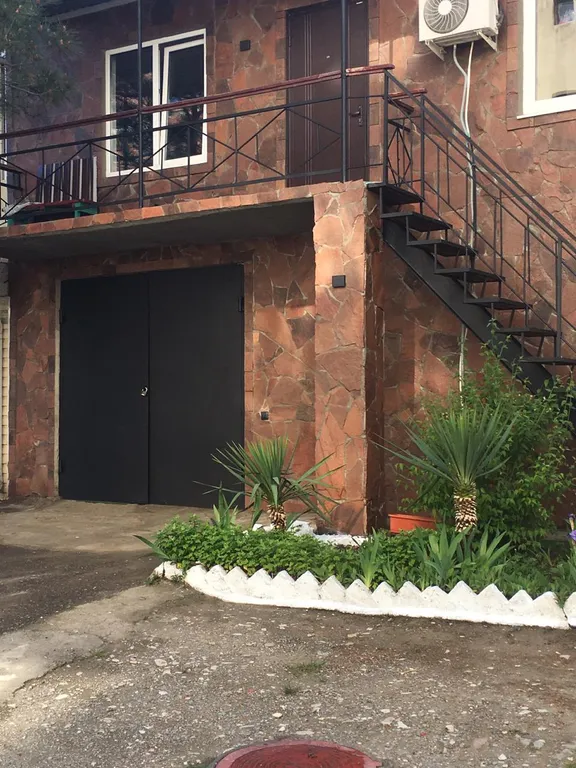 Коттедж 2-комнатный Дом — аренда посуточно в Ольгинка