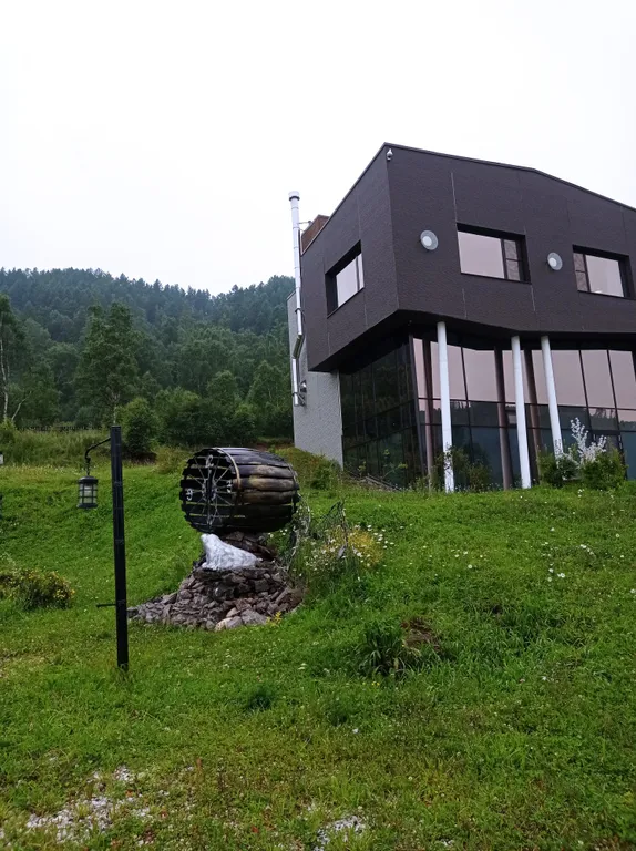 Студия - лофт с панорамным видом в центре Листвянки