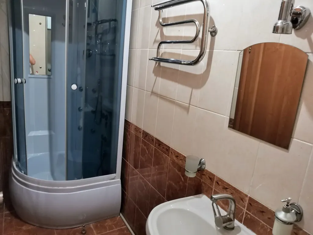 Двухэтажный котедж на берегу горного ручья