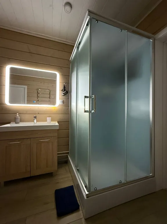 Дом на воде с двумя спальнями