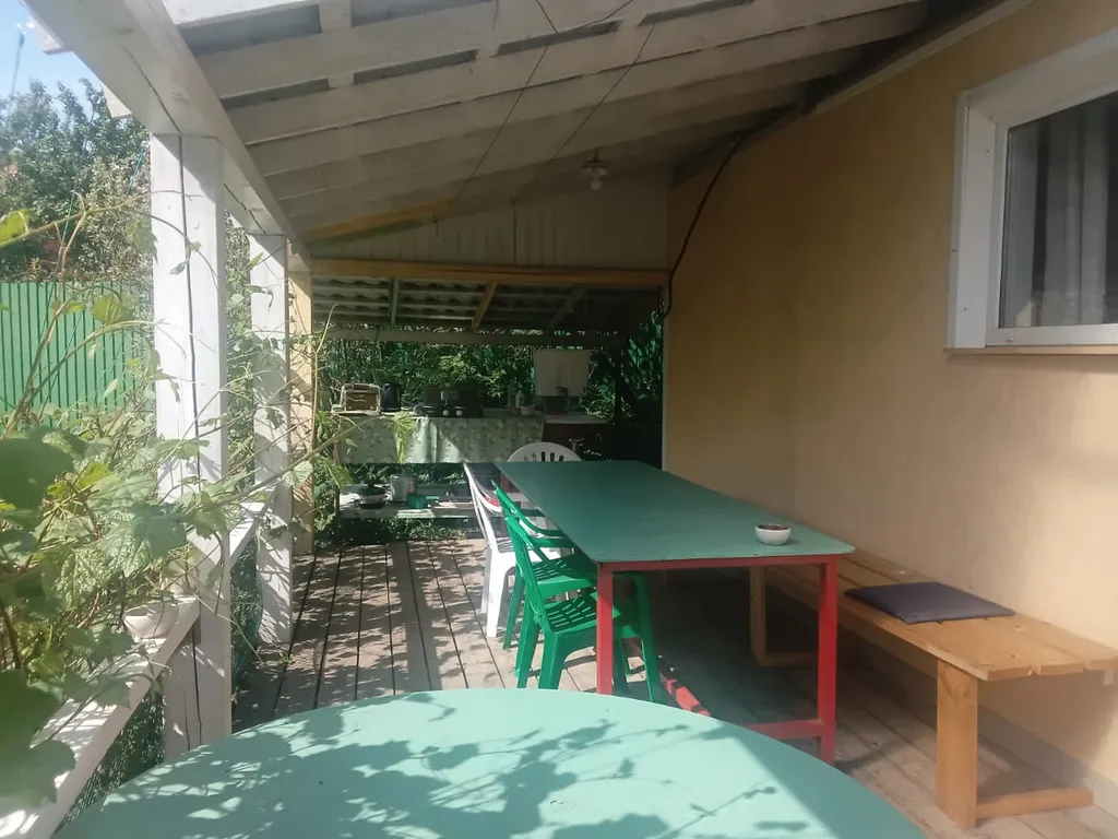 Коттедж Коттедж Уютная дача в саду — Вялки