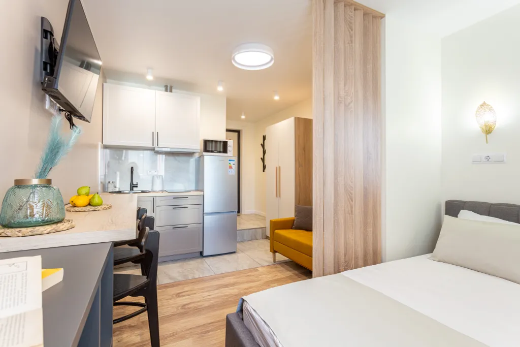 Светлая и яркая студия в ЖК Фрукты