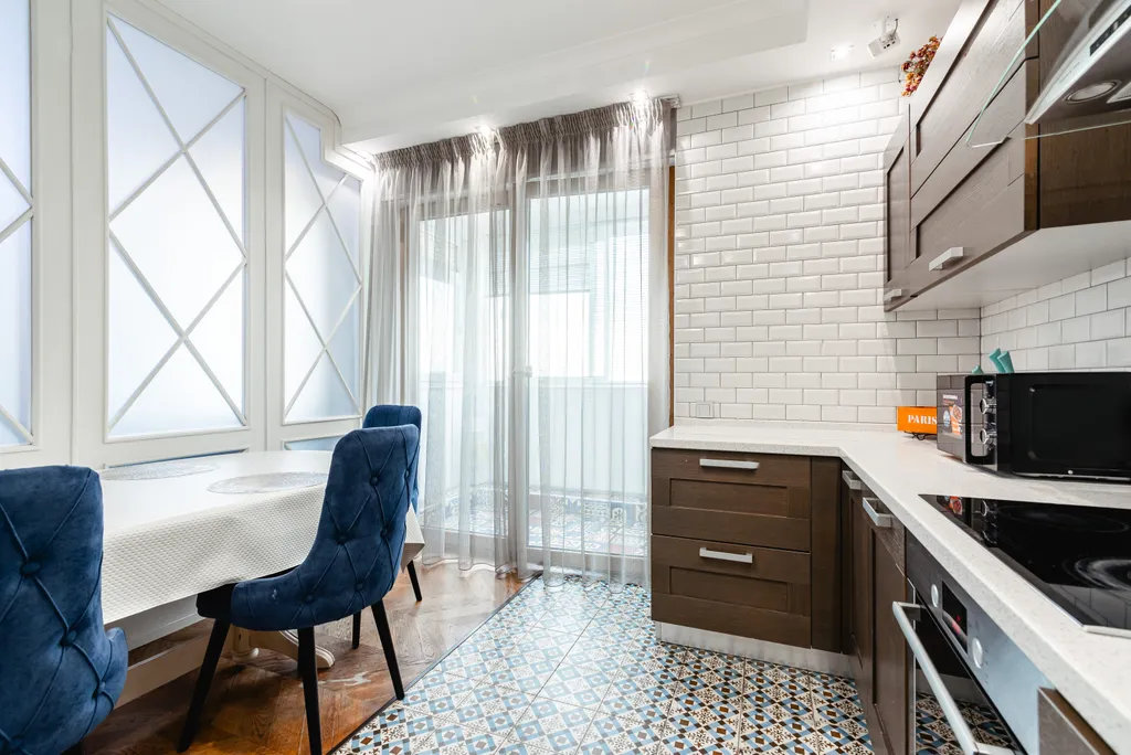 ЖК Мега Тауэрс возле Мега центра