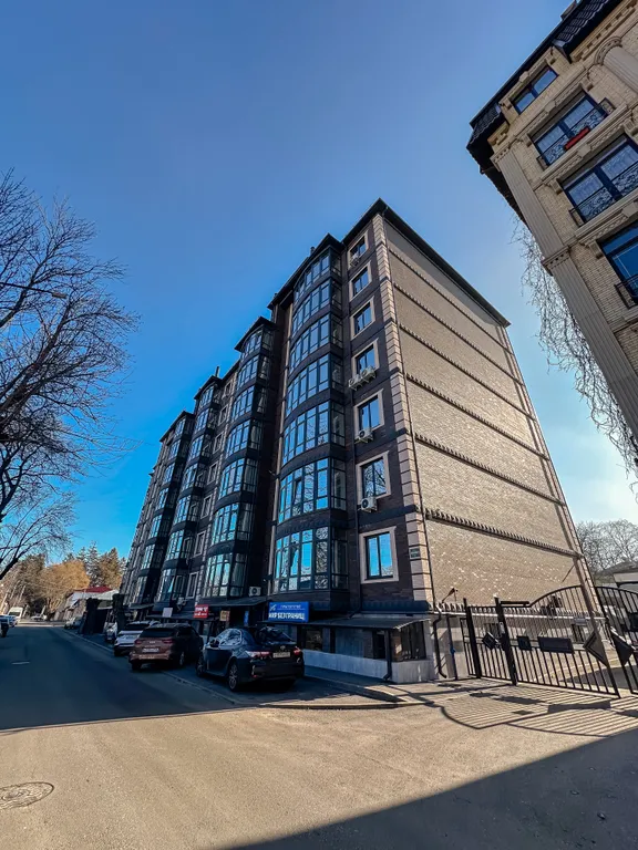 Lunacharsky apartments 4