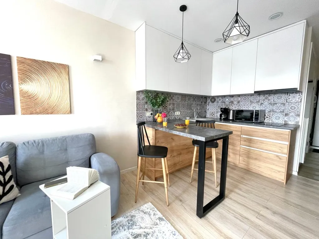 Студия День и Ночь с видом на горы