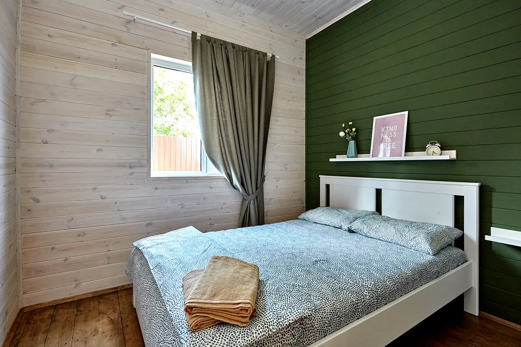 Уютный загородный дом с баней на дровах и теплым бассейном