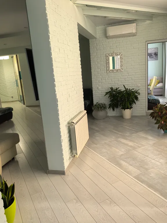 Отличная квартира в центре рядом с Морпортом