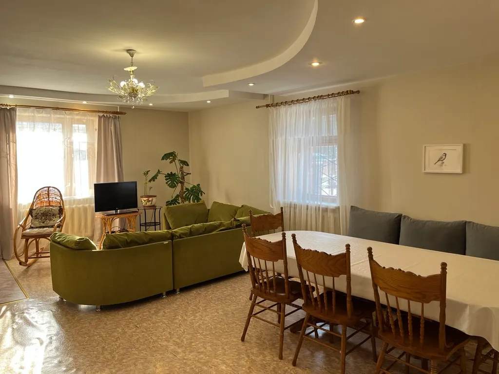 Уютный дом с камином