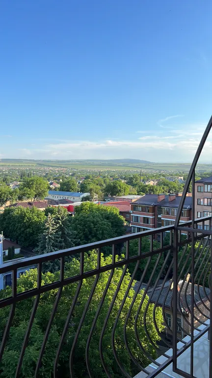 Уютная квартира в центре города с видом на горы