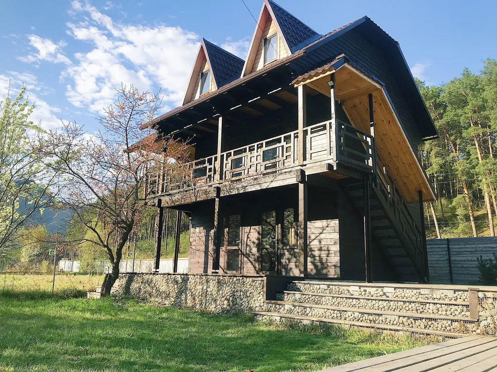 Коттедж Новый дом в центре Чемала — аренда посуточно в Чемал