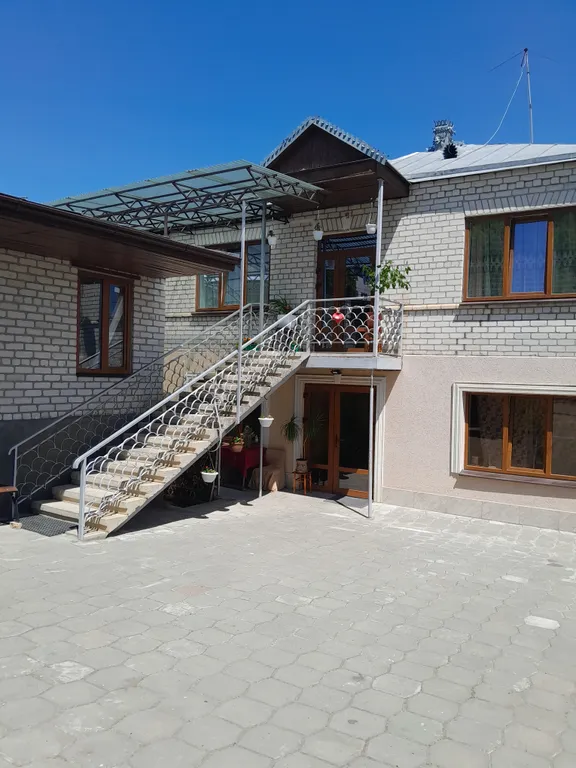 Комната с отдельным входом в частном доме рядом с парком