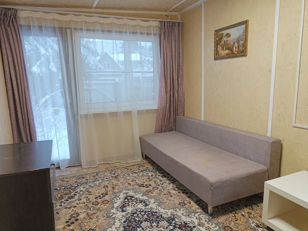 Красивый уютный дом у озера