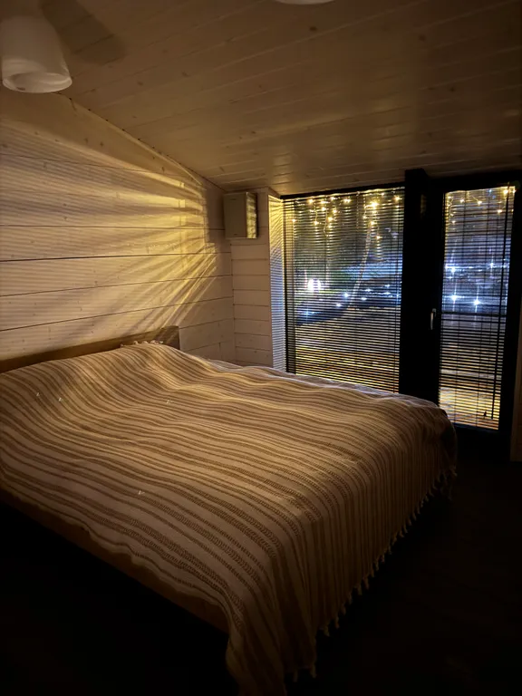 Коттедж Дом с верандой в лесу (3 спальни) — Дубна